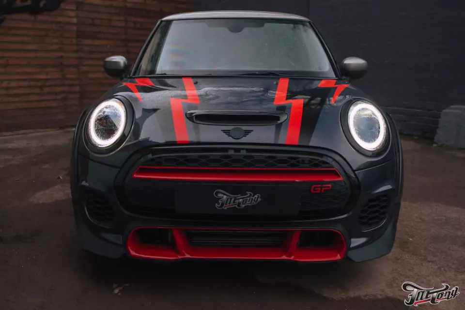 Оклеили в дизайн Mini Cooper GP